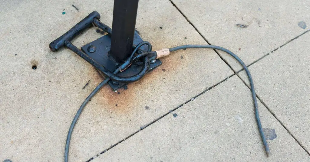 image of e-bike lock that has been cut and showing bad security practices