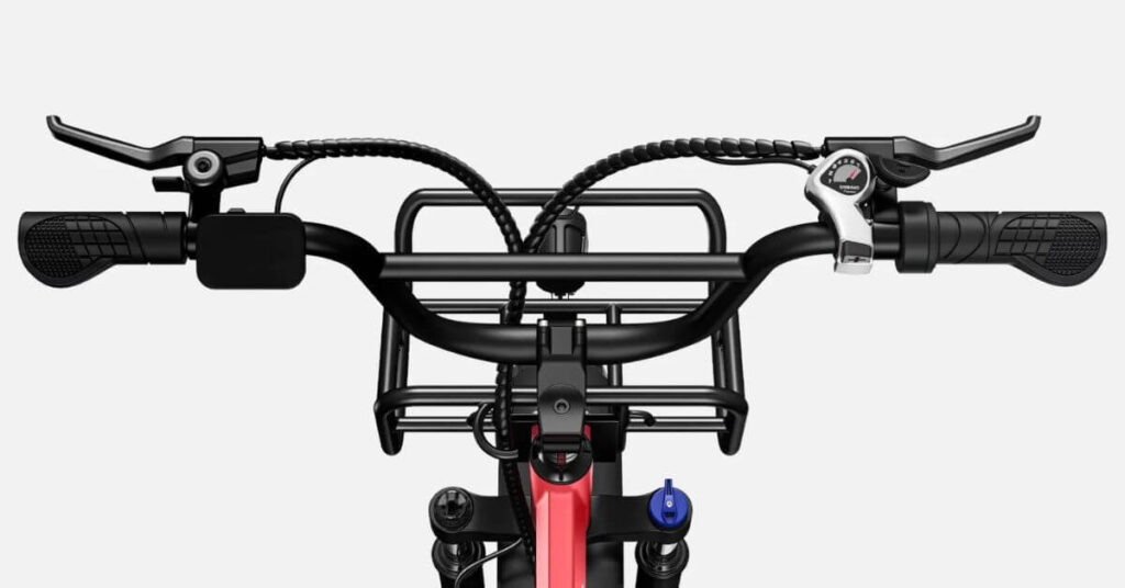 an image of the ENGWE L20 Utility E-bike handle bars in black