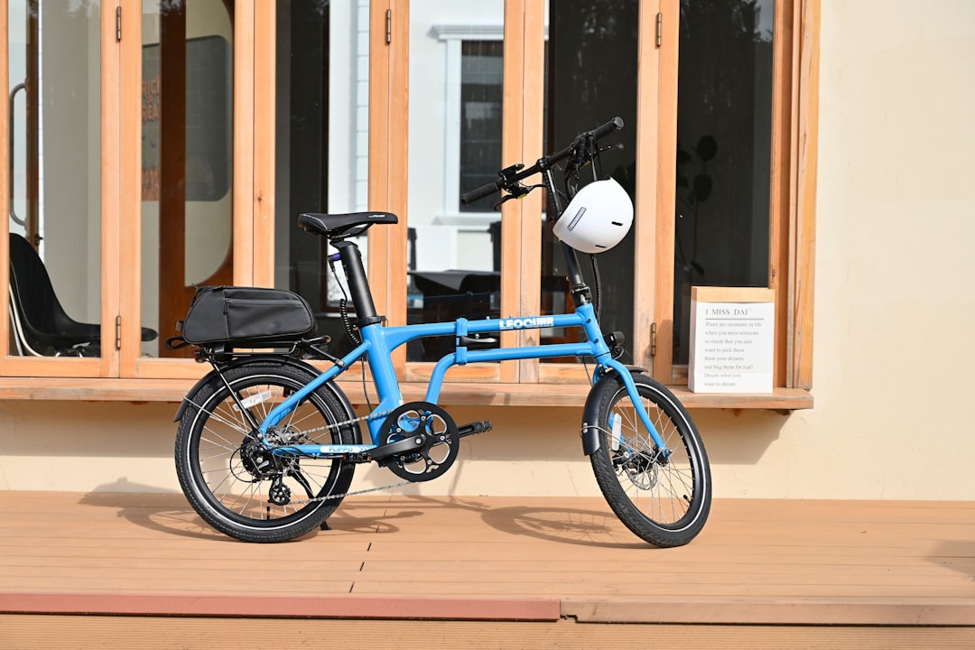 folding electric bike pros cons urban commuter
